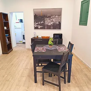 https://centro-storico-casa-bellini.sicilyhotelsitaly.net